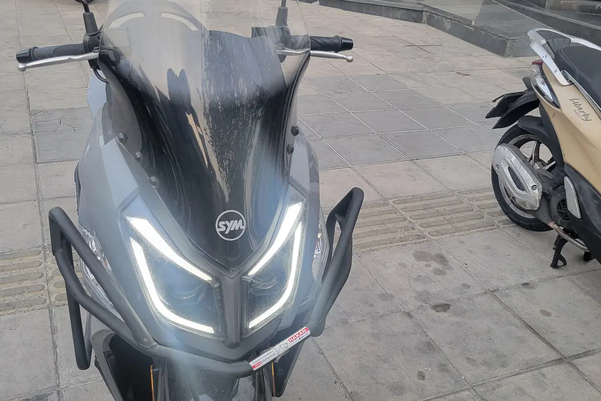 اس وای ام،  گلکسی J 200