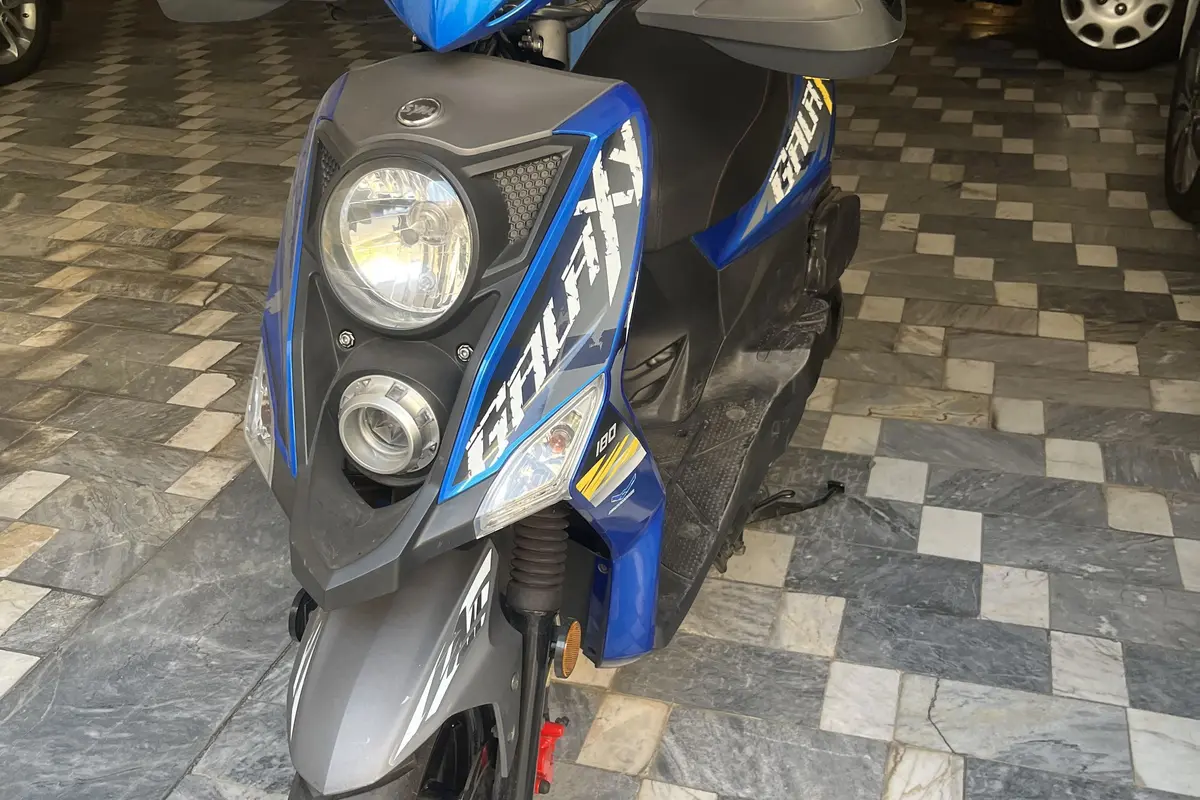 اس وای ام،  گلکسی CX 180