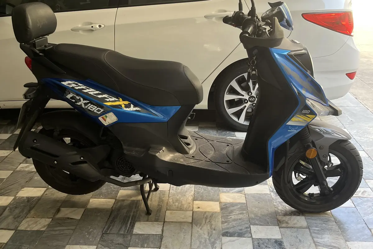اس وای ام،  گلکسی CX 180