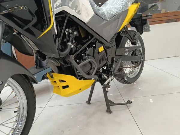 نیرو موتور شیراز  گلکسی NH180