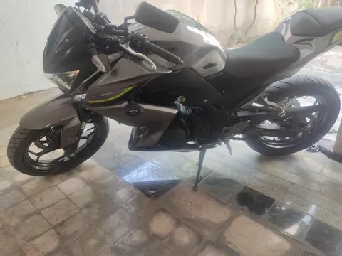 کاوازاکی، Z250