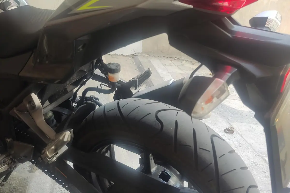 کاوازاکی  Z250