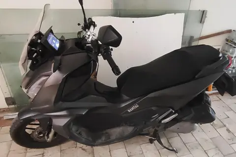 جهان همتا، همتاز ADV150