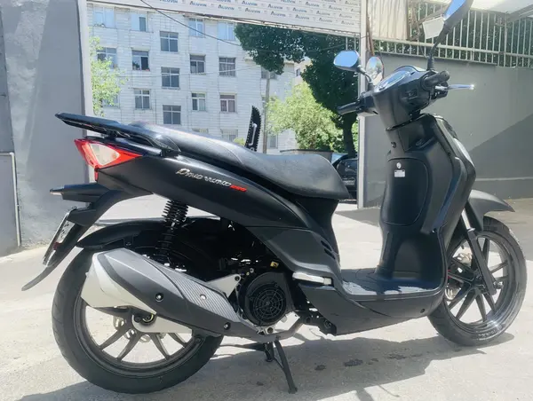 اس وای ام  200