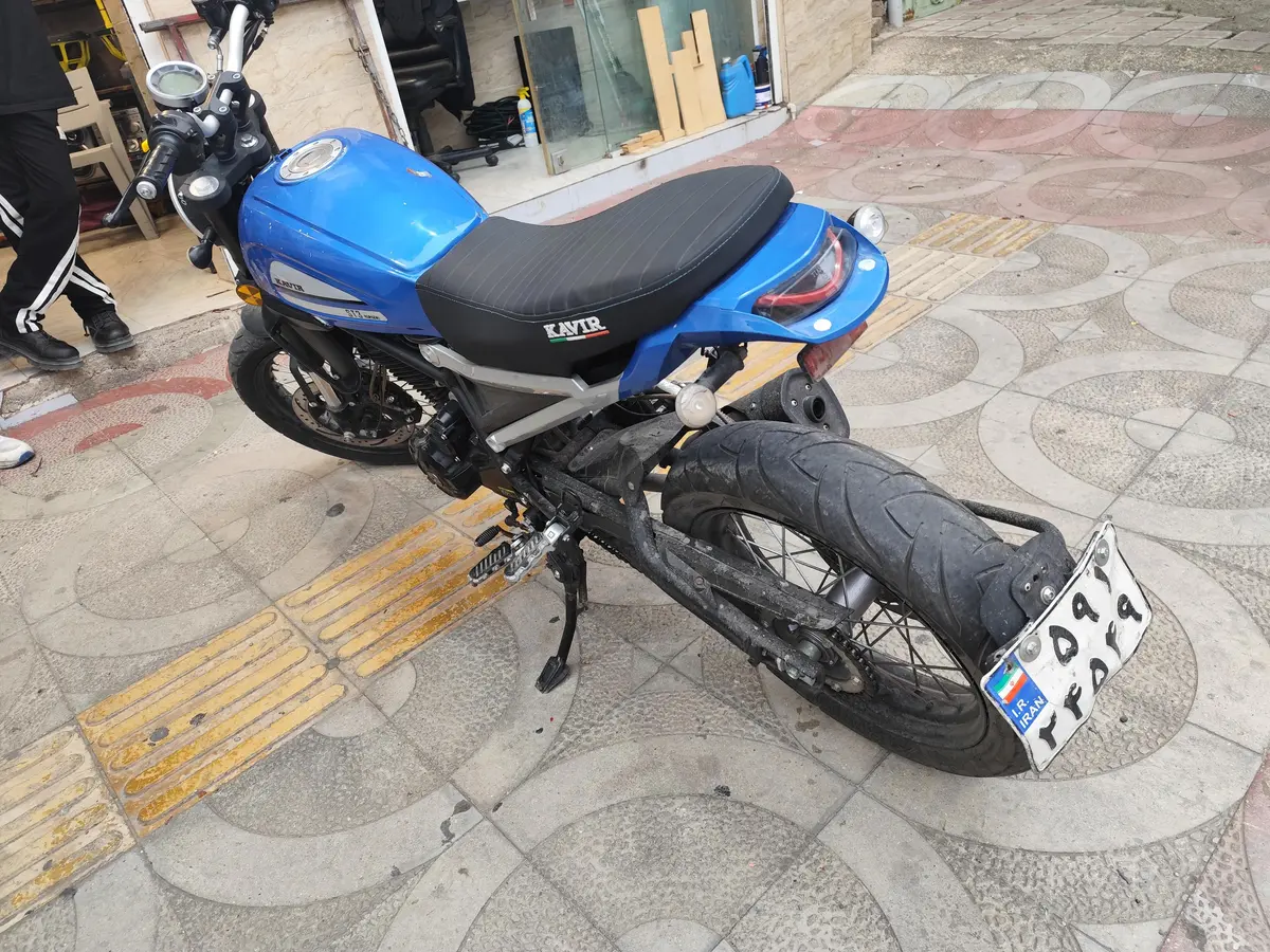 کویر موتور،  ST3-220