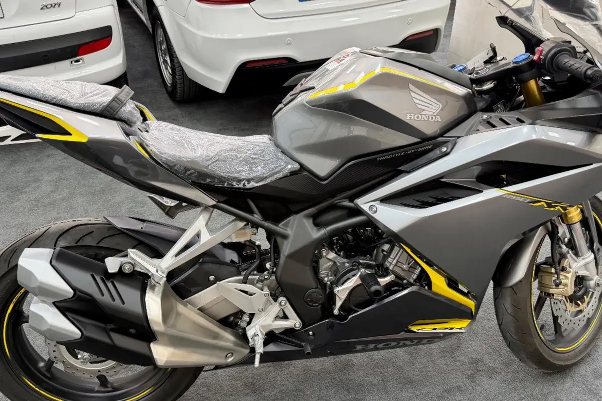 هوندا  CBR 250