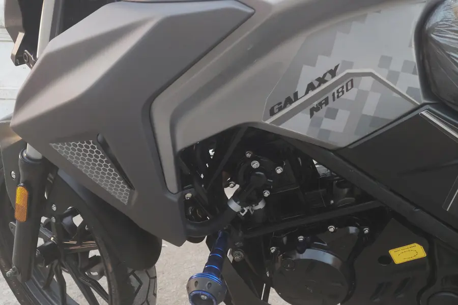 اس وای ام، گلکسی NA 180