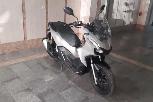 هوندا  ADV 160