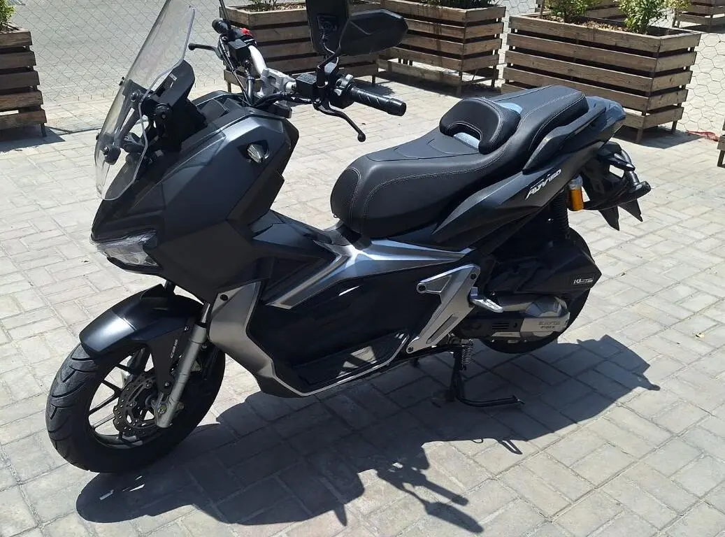 کویر موتور،  AGV 150