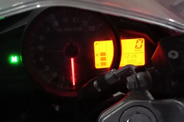 مگلی  200R