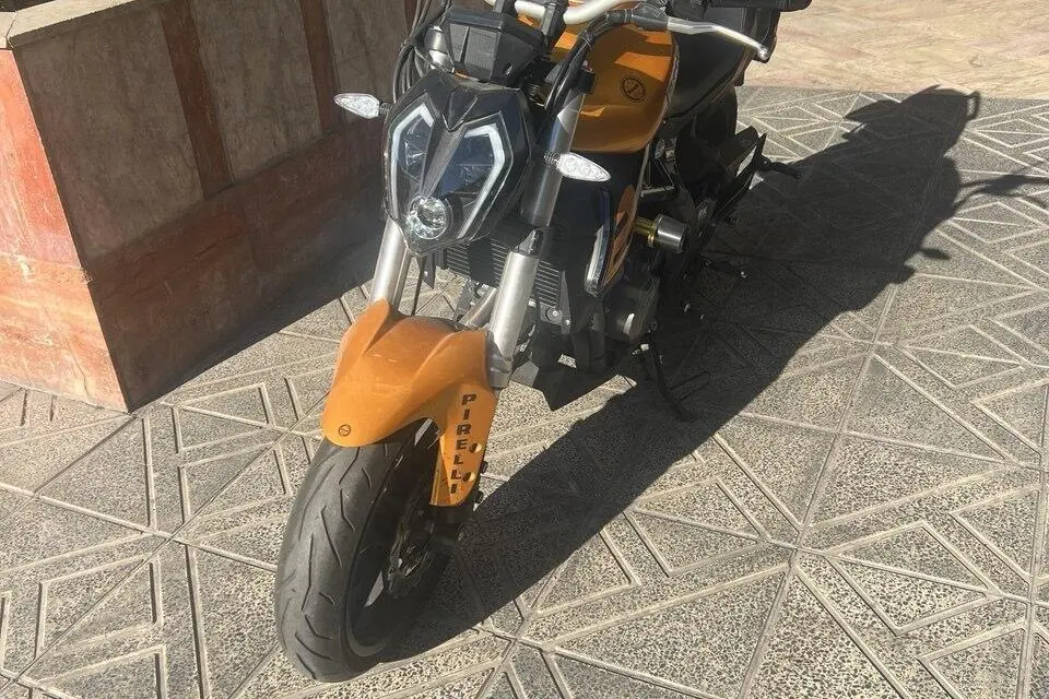 بنلی،  TNT 300
