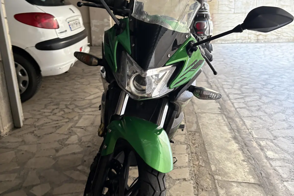 کویر موتور،  مگلی 200