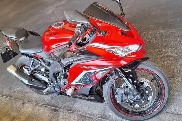 کاوازاکی  نینجا ZX-25R