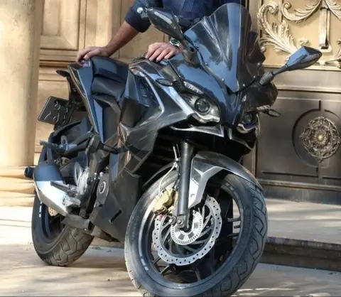 باجاج، پالس 200RS