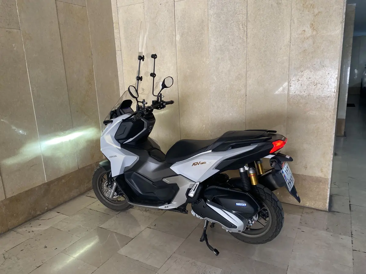 هوندا،  ADV 160