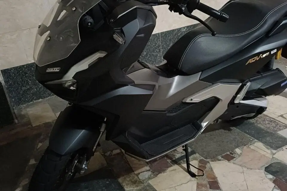 هوندا،  ADV 160