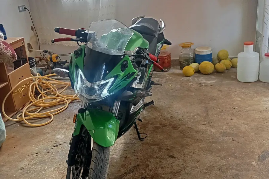 کویر موتور، مگلی 200