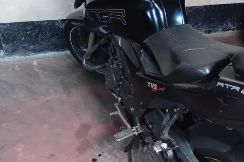 تی وی اس، آپاچی 200