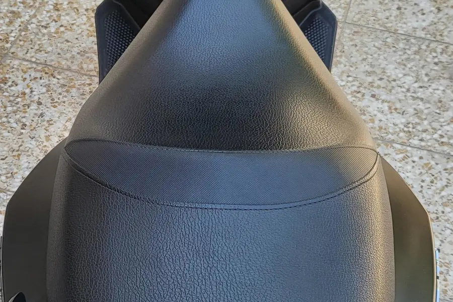 اس وای ام، گلکسی J 200