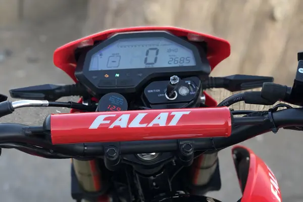 جهان همتا  فلات CRF200