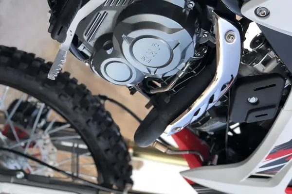 جهان همتا  فلات CRF200