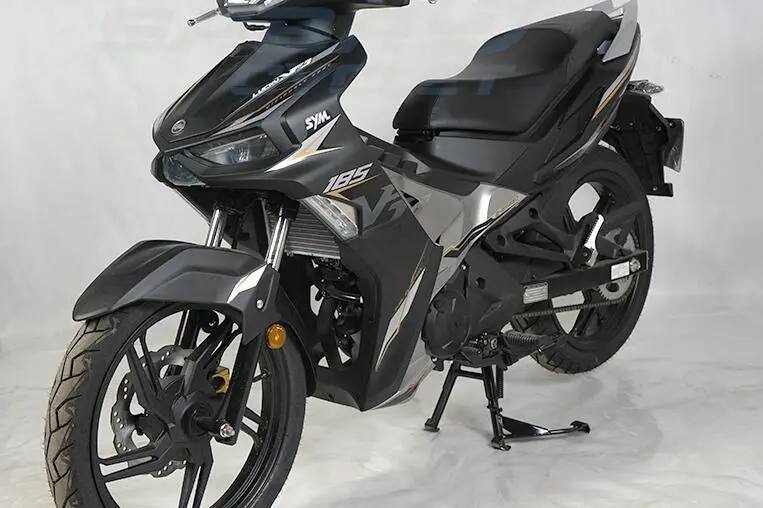 اس وای ام، 185