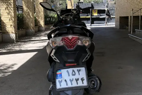 اس وای ام، گلکسی J 200