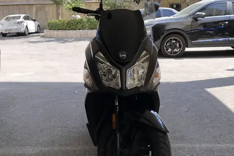 اس وای ام، گلکسی J 200
