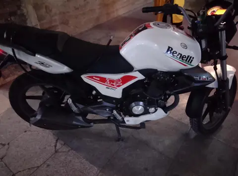 بنلی، TNT 150