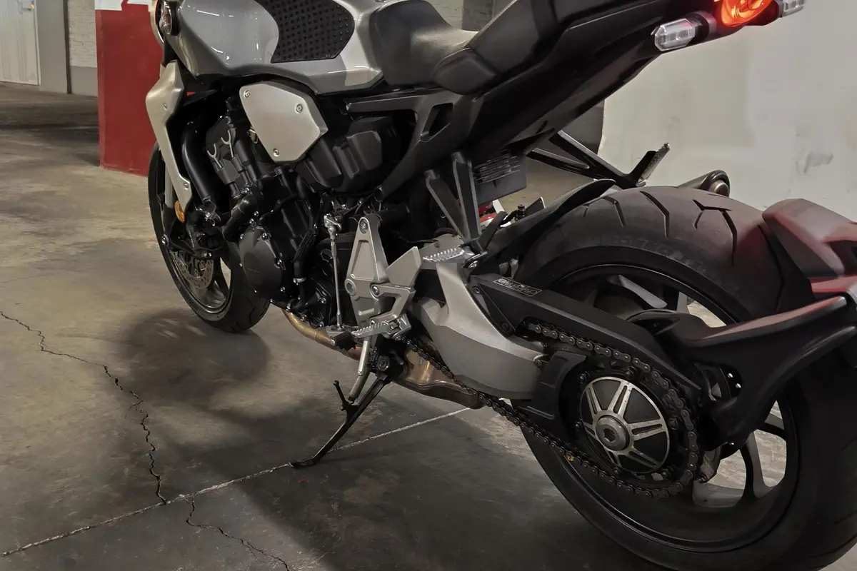 هوندا،  CB 1000