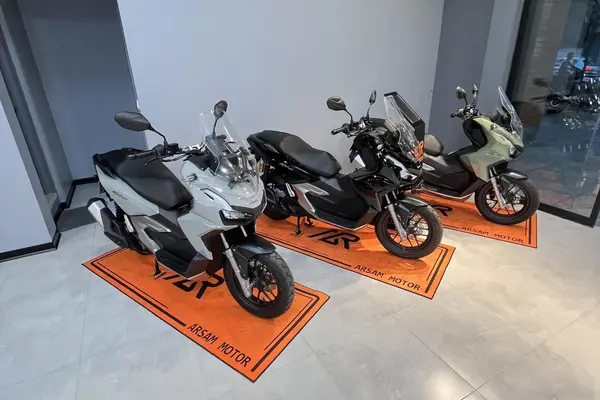 هوندا  ADV 160