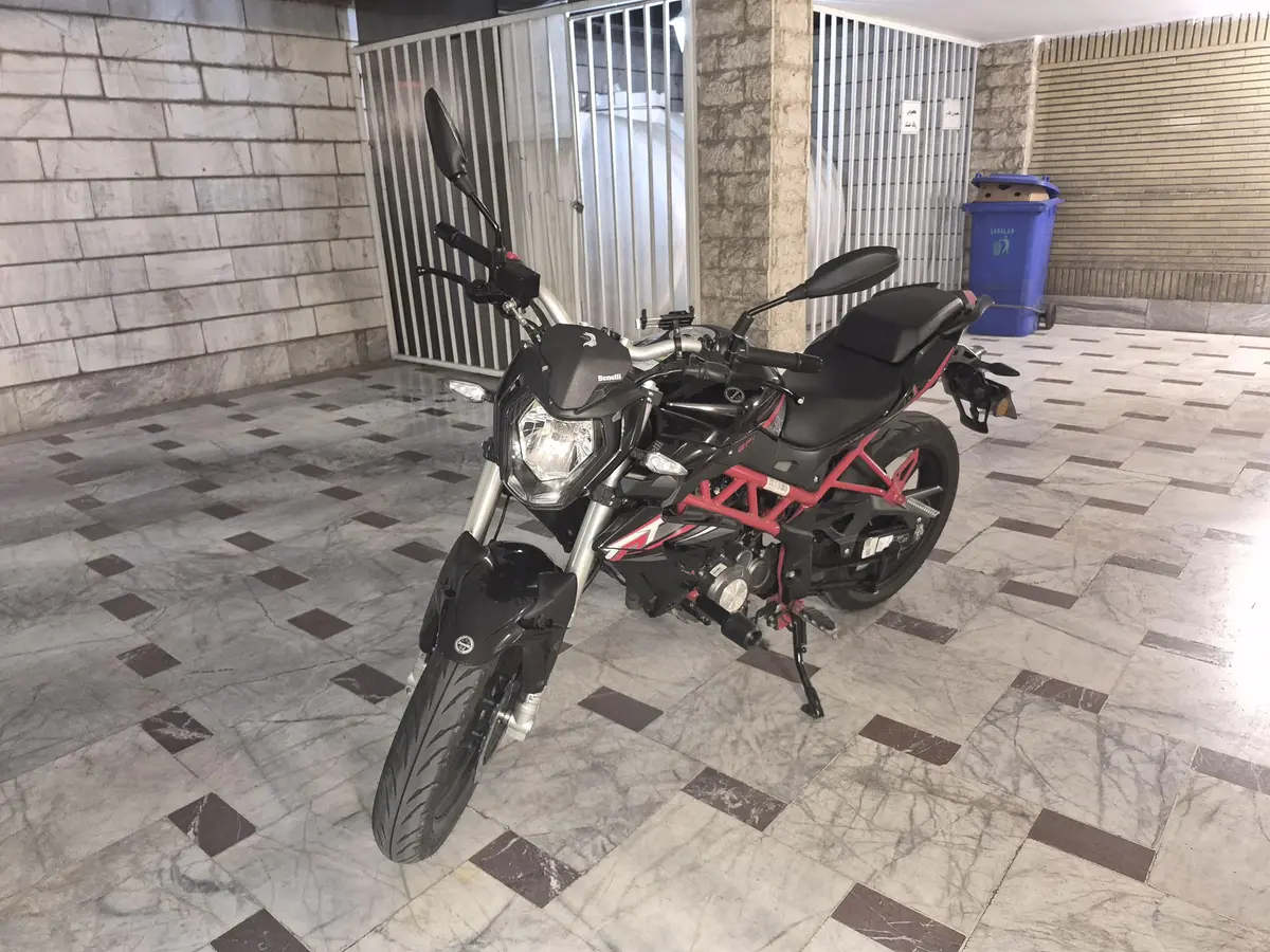 بنلی،  TNT 150