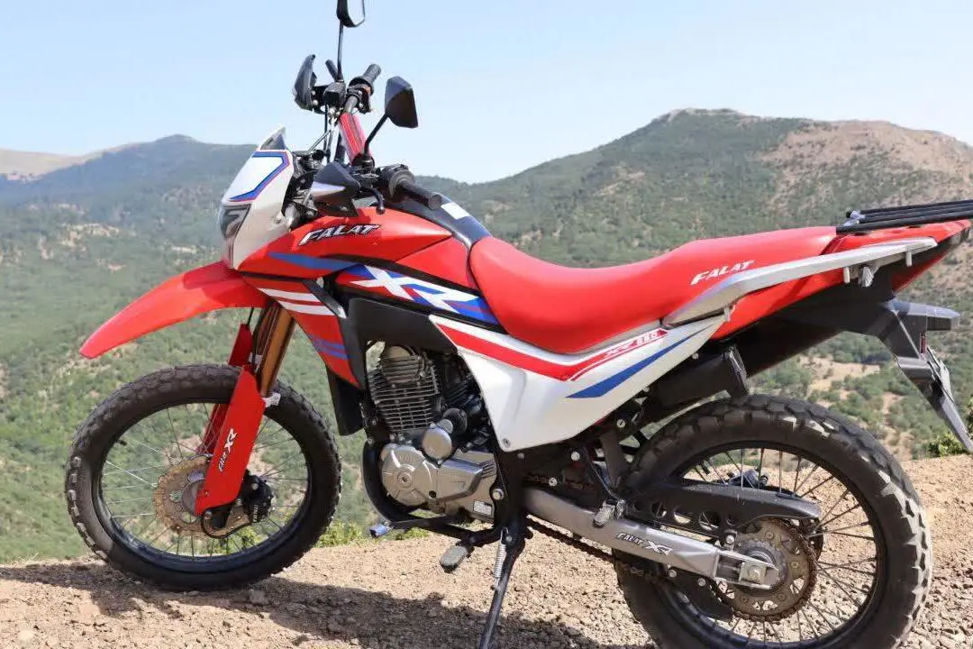 جهان همتا،  فلات XR250