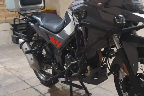 اس وای ام، گلکسی NH 180