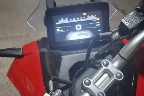 جهان همتا، همتاز ADV160