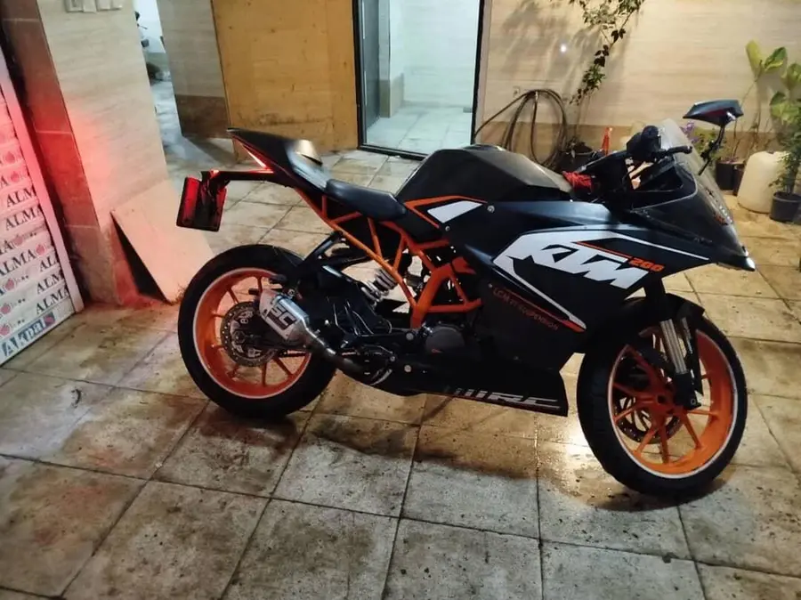 کی تی ام، RC200