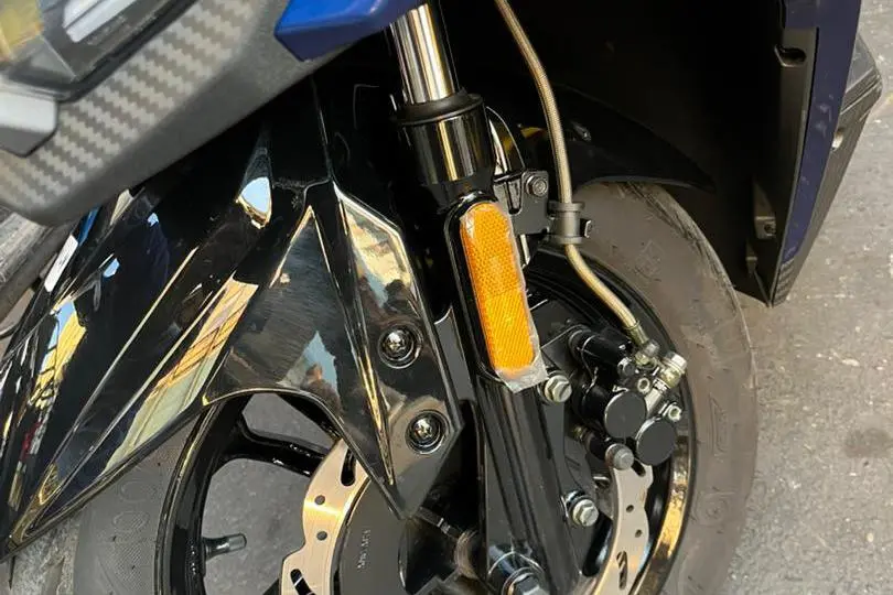 اس وای ام، گلکسی J 200