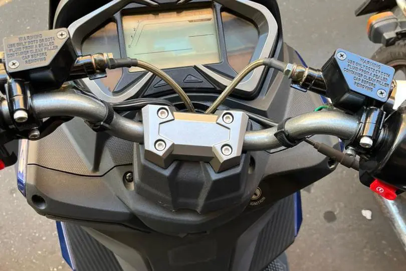 اس وای ام، گلکسی J 200