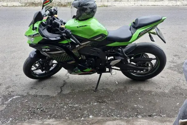 کاوازاکی  نینجا ZX-25R
