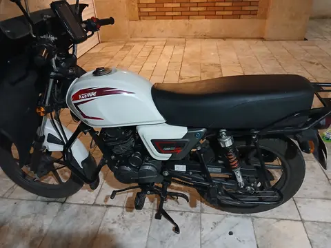 بنلی، TNT 150