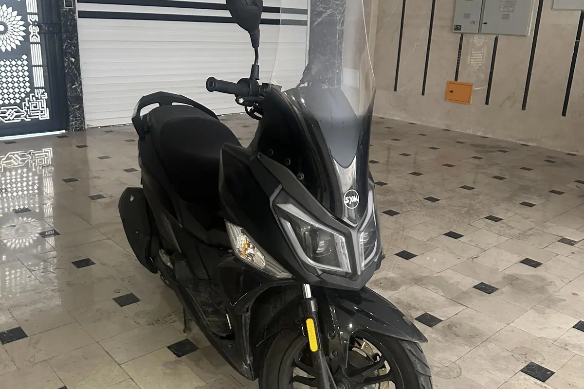 اس وای ام،  گلکسی J 200
