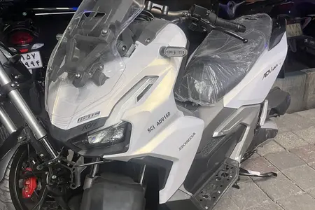 هوندا ADV 160