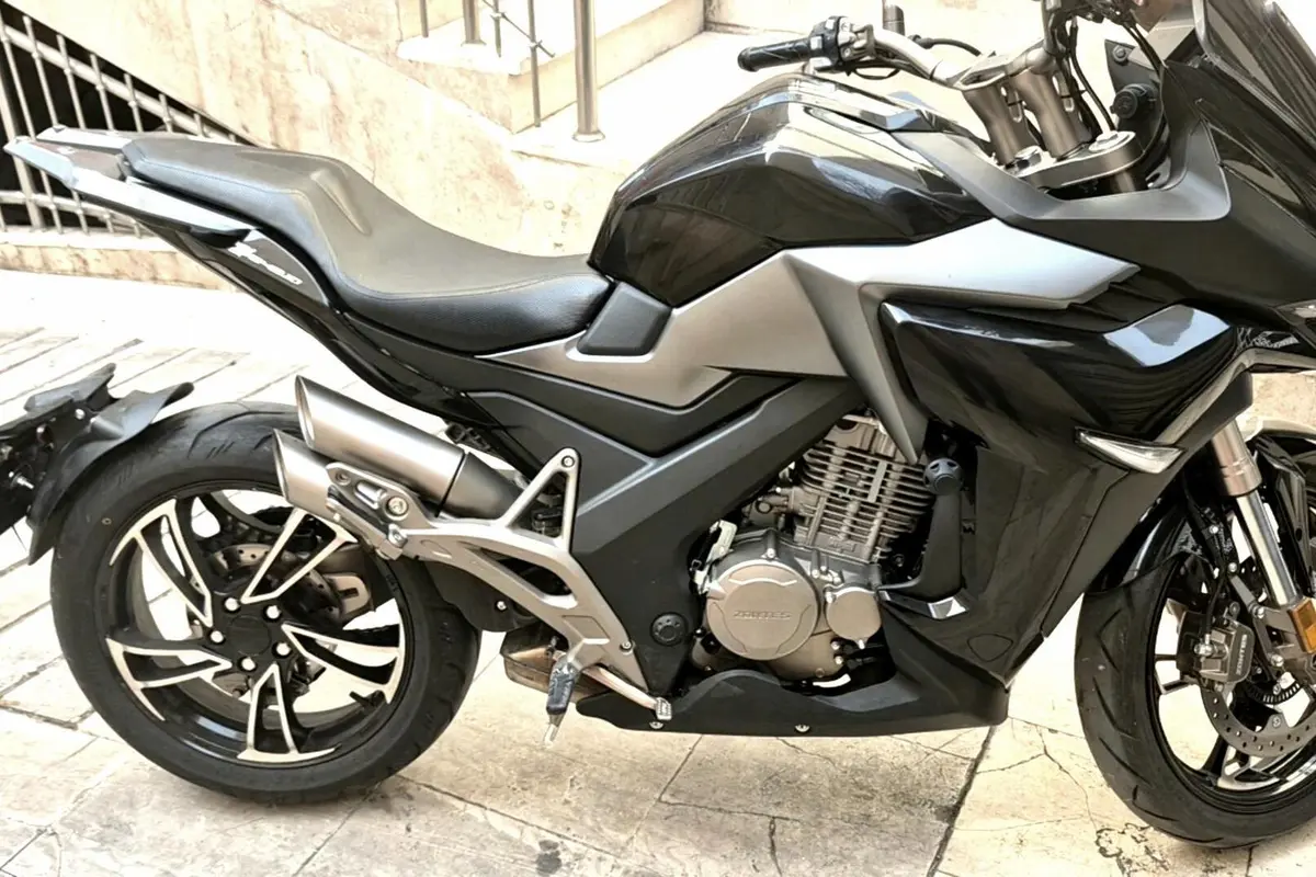 کویر موتور،  X4 400
