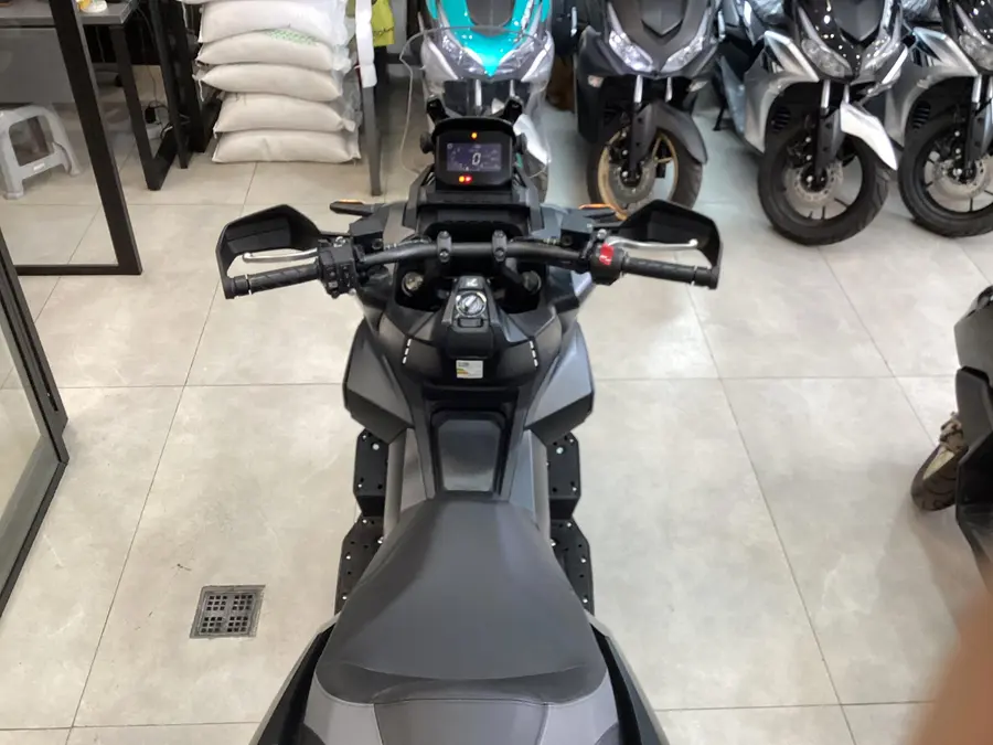هوندا، ADV 350