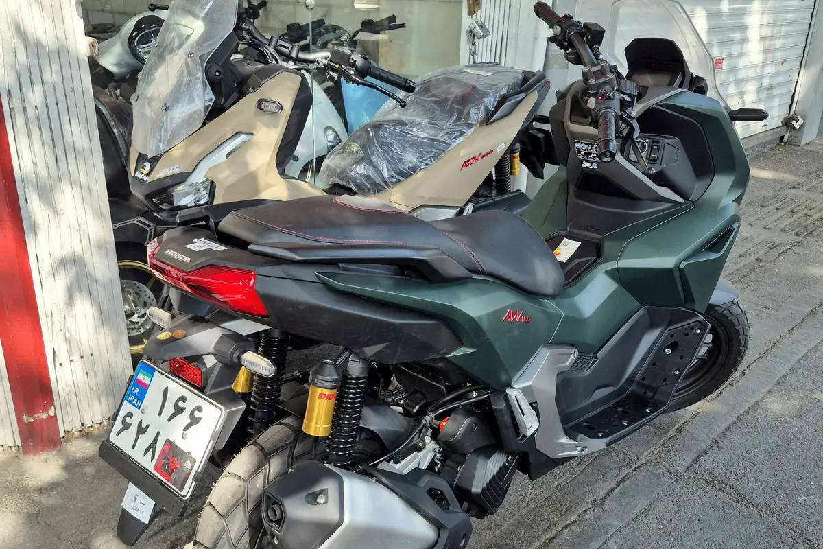 هوندا،  ADV 160