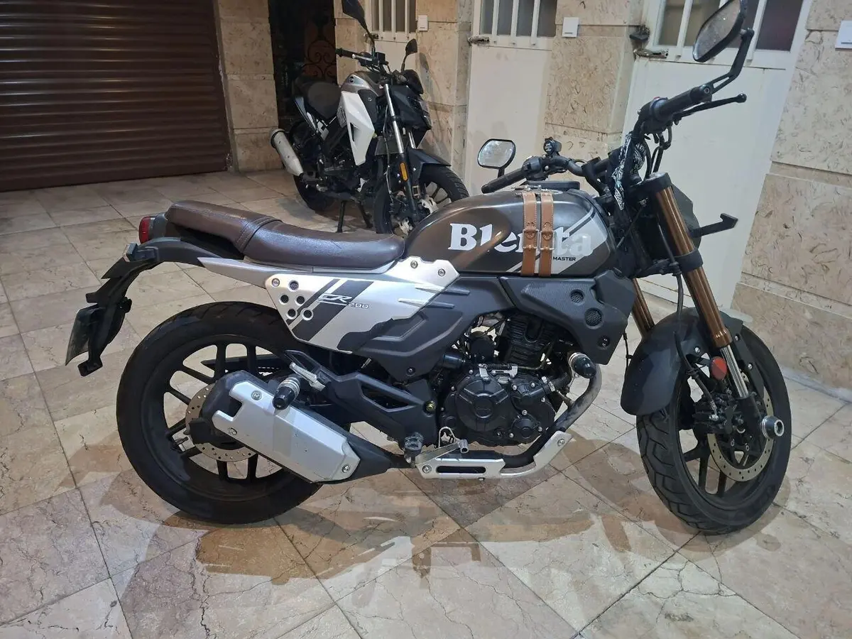 جهان همتا،  همتاز 200