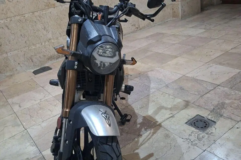 جهان همتا،  همتاز 200