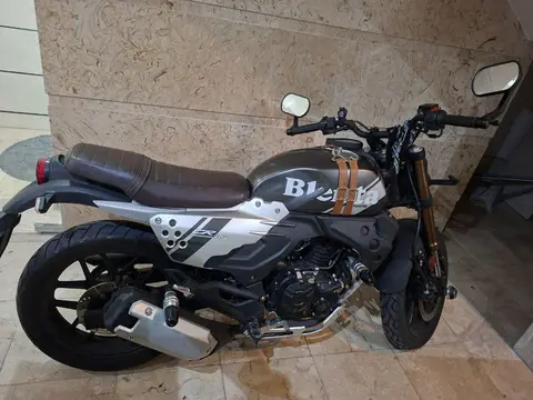 جهان همتا، همتاز 200