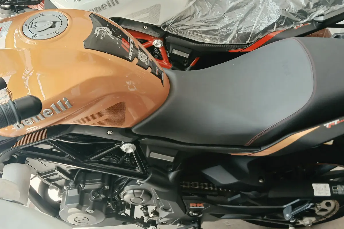 بنلی،  TNT 249S