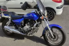 باجاج، اونجر 220